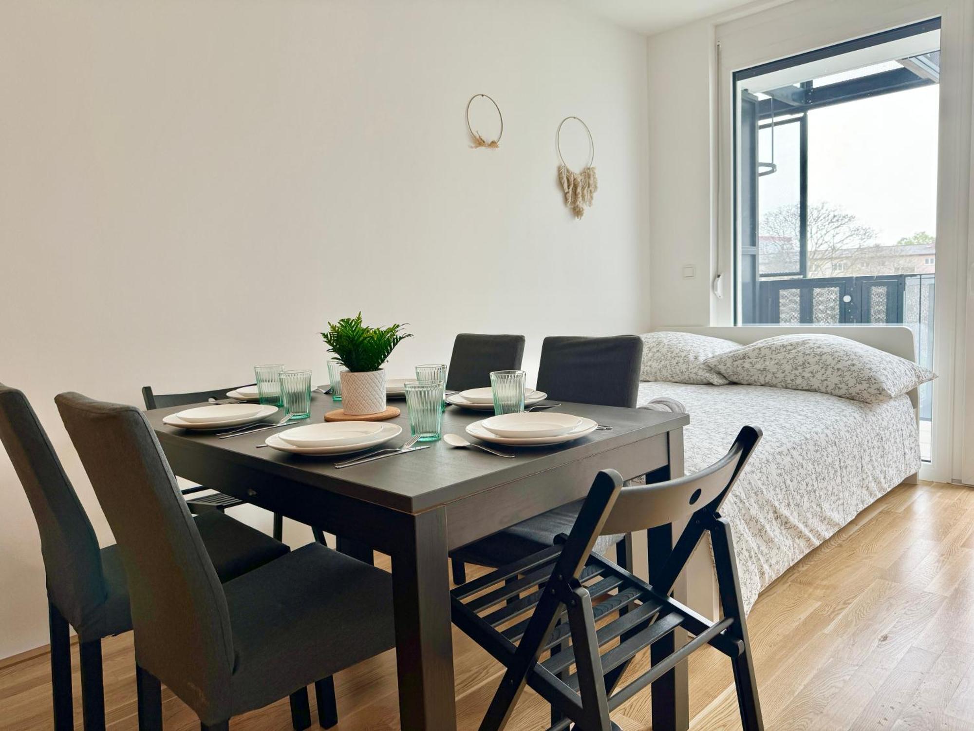 Modern Premium With Balcony