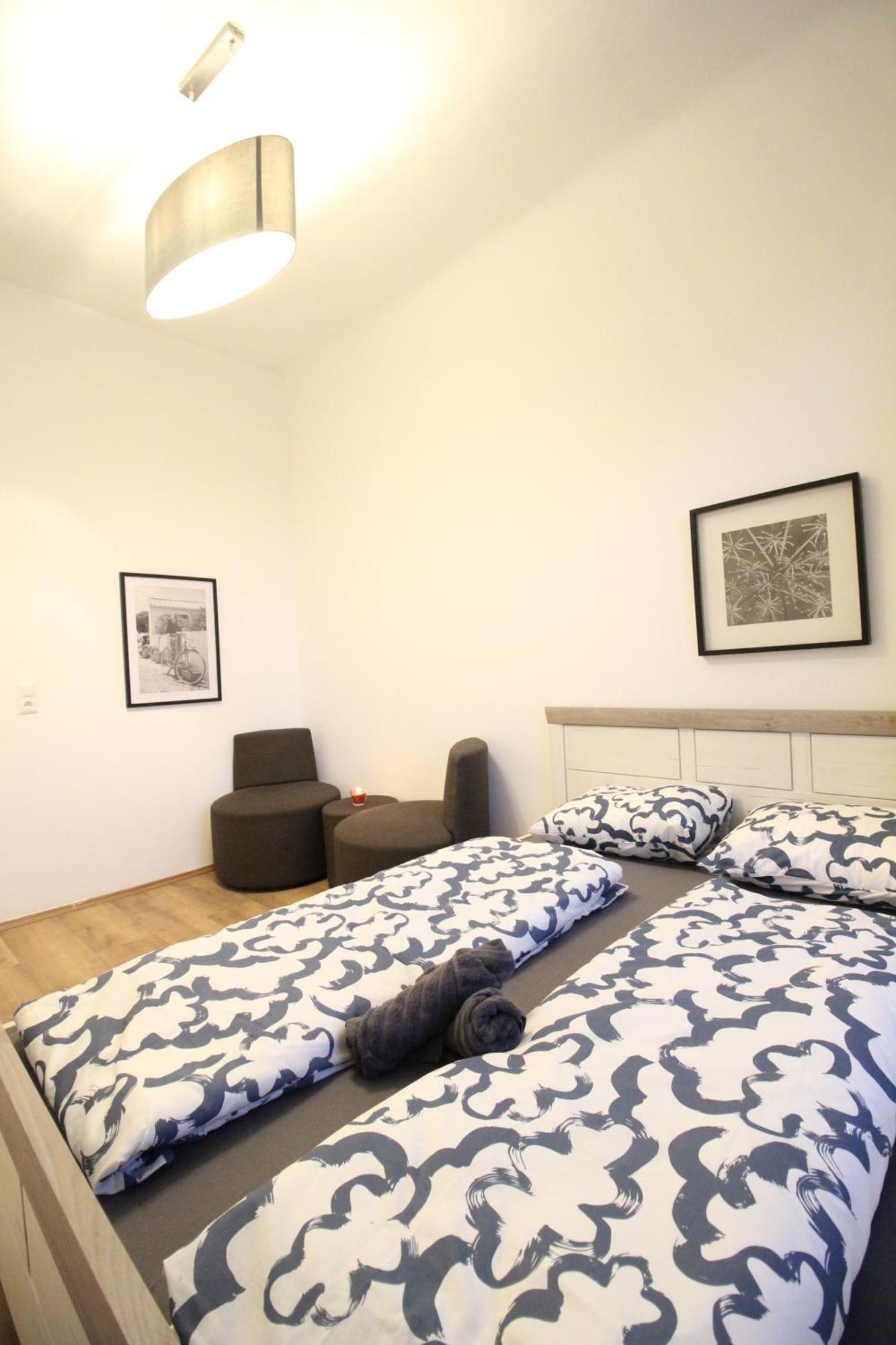 Spacious In Liesing Area Lv6 Apartment *