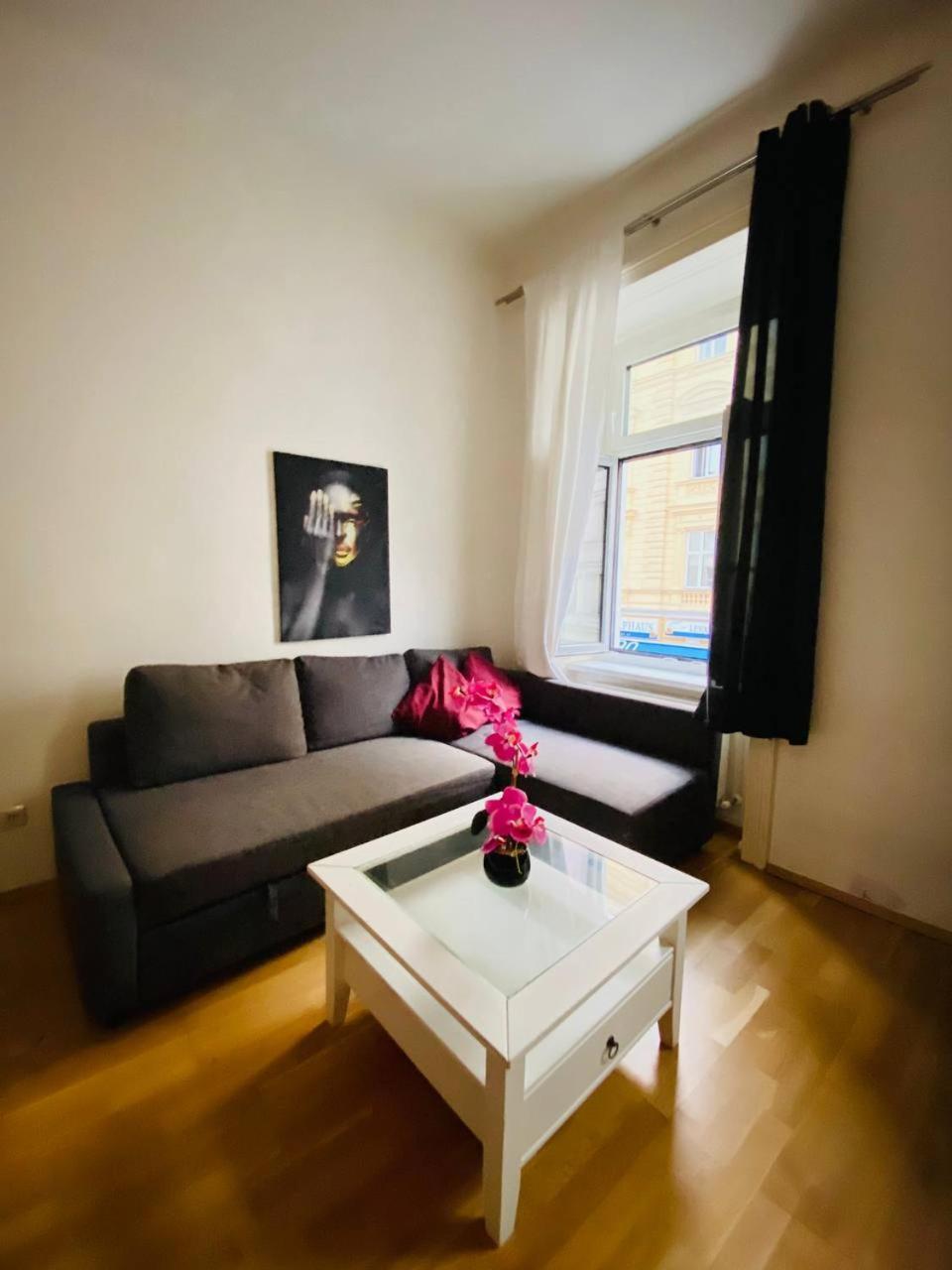 Family Th8 8 Vienna
