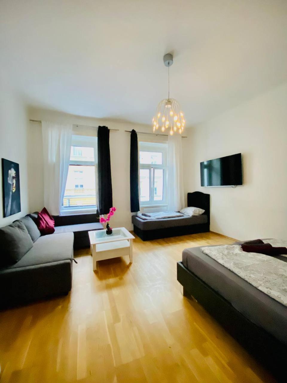 Apartment Family Th8 8 *