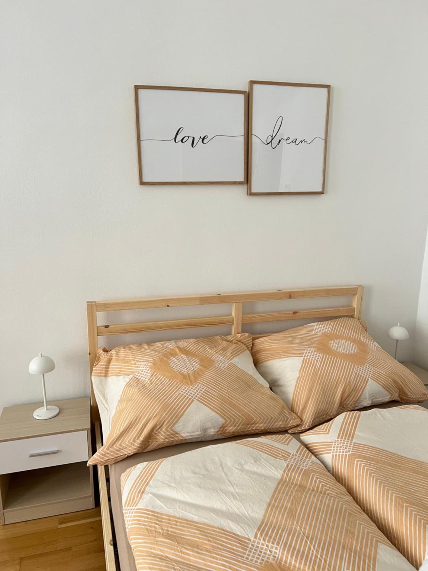 Location * Wien