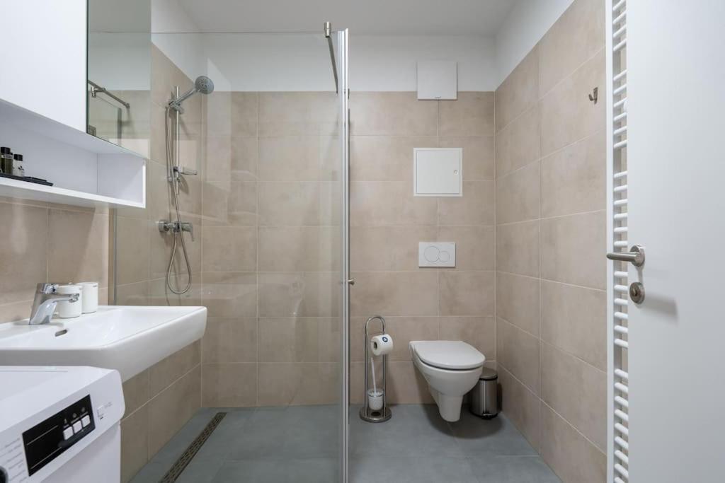 Apartment Sunny 1br With Balcony By Hm Vienna