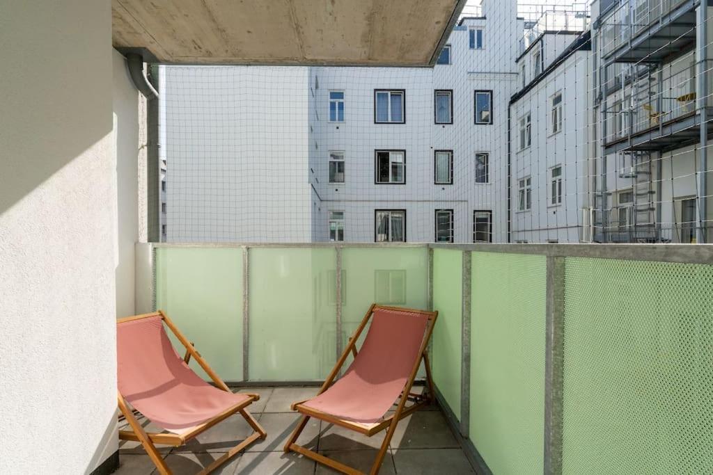 Sunny 1br With Balcony By Hm Apartment
