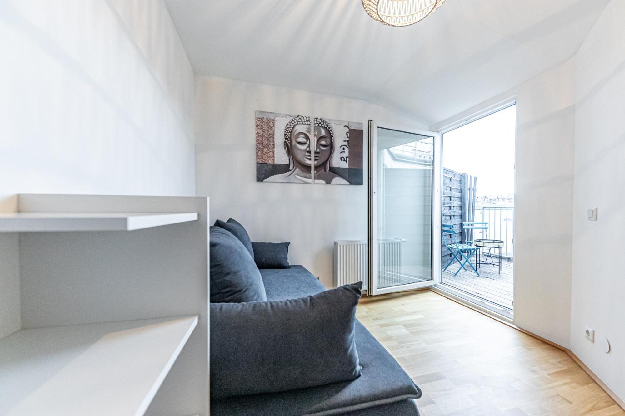 Penthouse By Jr Apartment