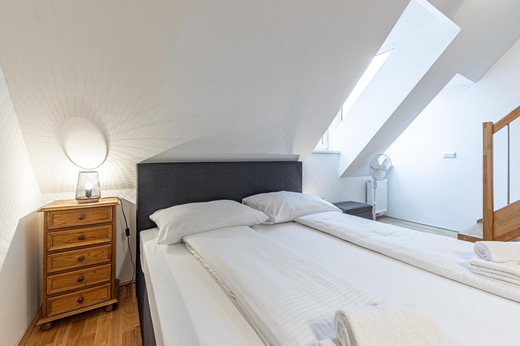 Penthouse By Jr * Vienna