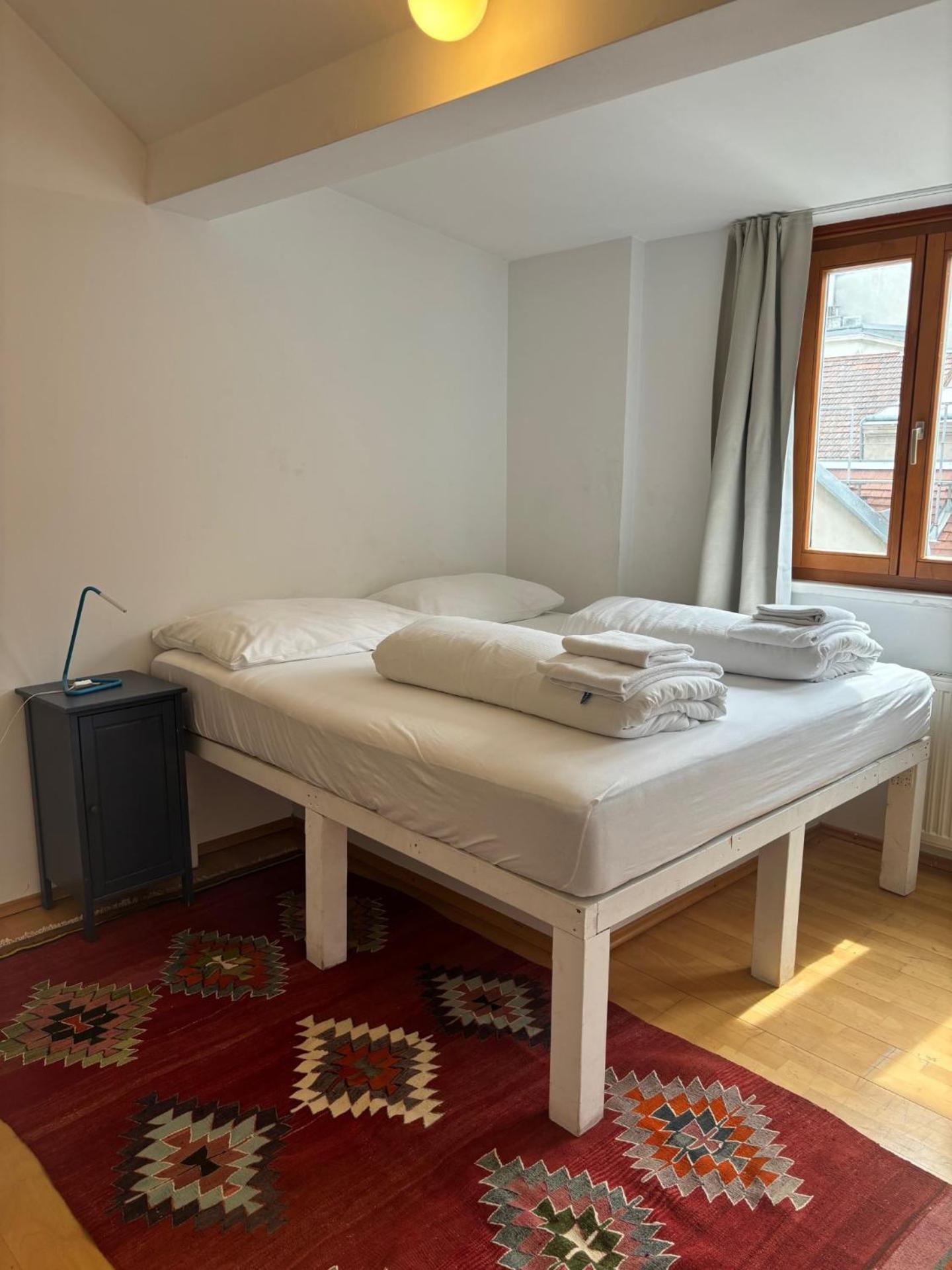 Grosszuegiges In Historischem Gebaeude Apartment *