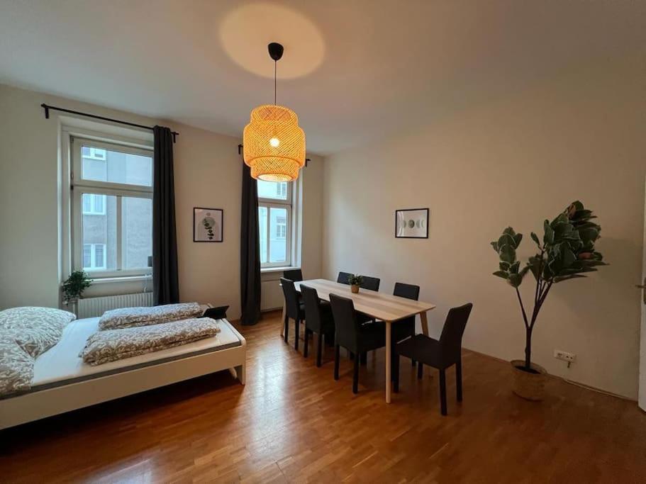 Stylish - Free Parking & Netflix Apartment