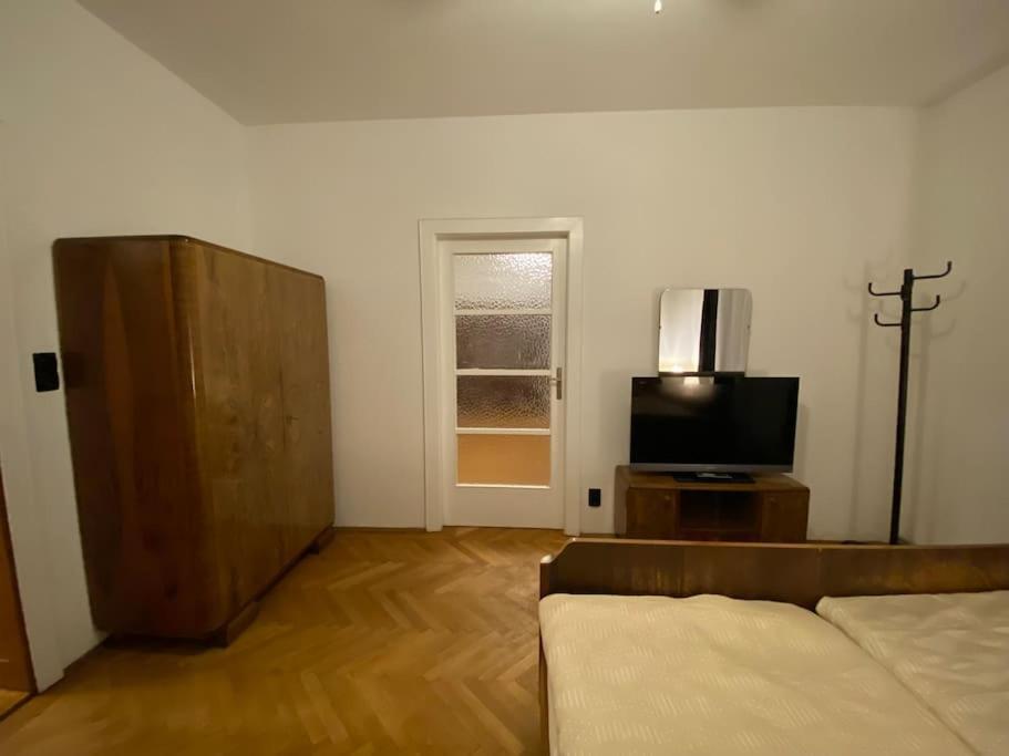 Apartment Herrenhaus Hoeniger Flughafen 11min/wienmitte 12min Vienna