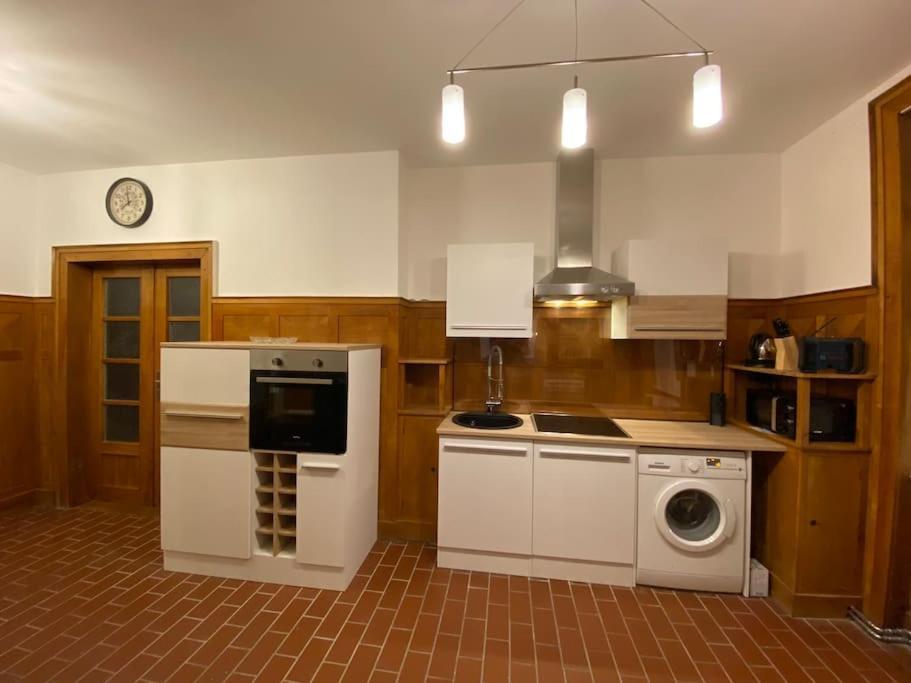 Herrenhaus Hoeniger Flughafen 11min/wienmitte 12min Apartment