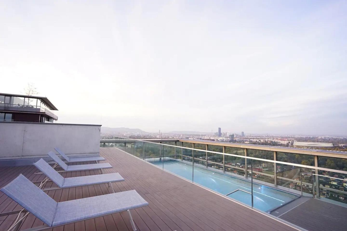 Apartment Exquisite Studio With Rooftop Pool