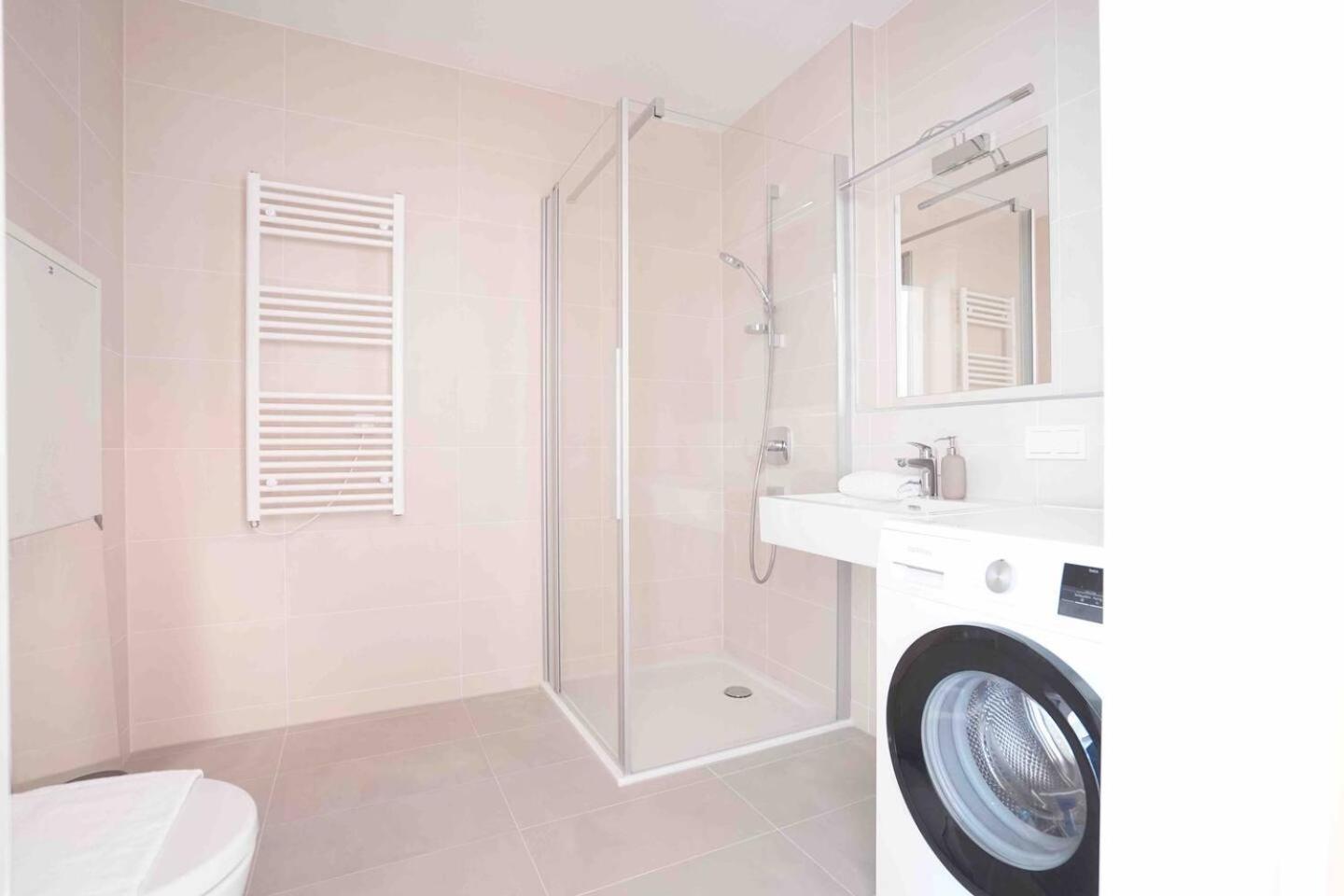 Apartment Exquisite Studio With Rooftop Pool Vienna