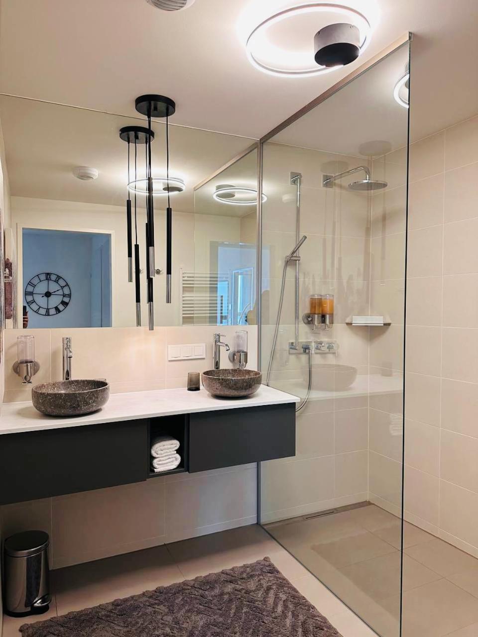 Apartamento High-end Close To Metro And Uno-city With E-parking