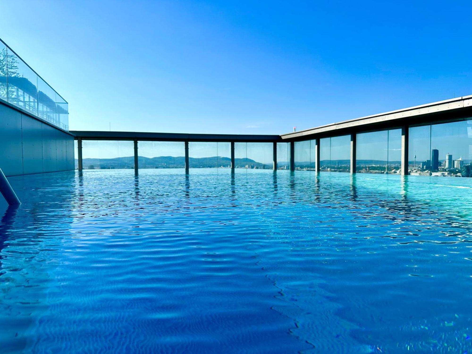 Apartment Luxury Penthouse I Rooftop Pool I Self Check-in
