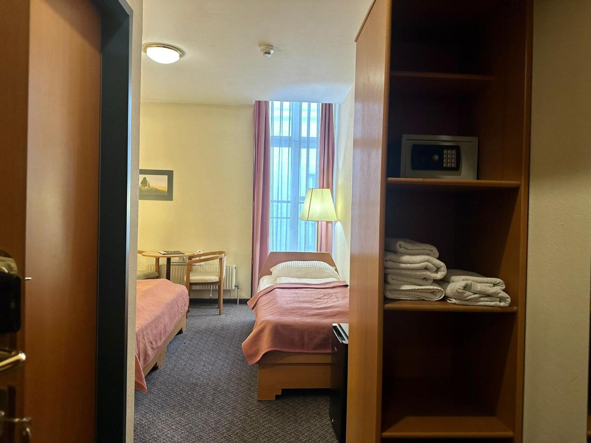 Hotel Very Apartments, 5 Min To Center, No Reception Vienna