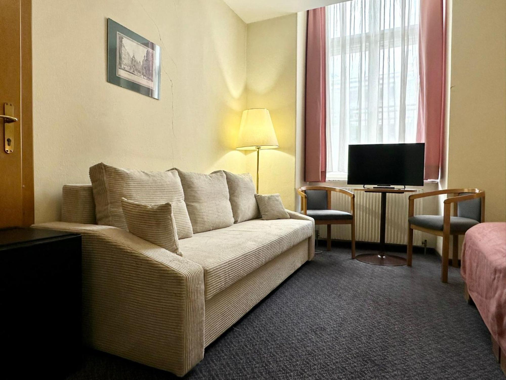 Very Apartments, 5 Min To Center, No Reception Hotel