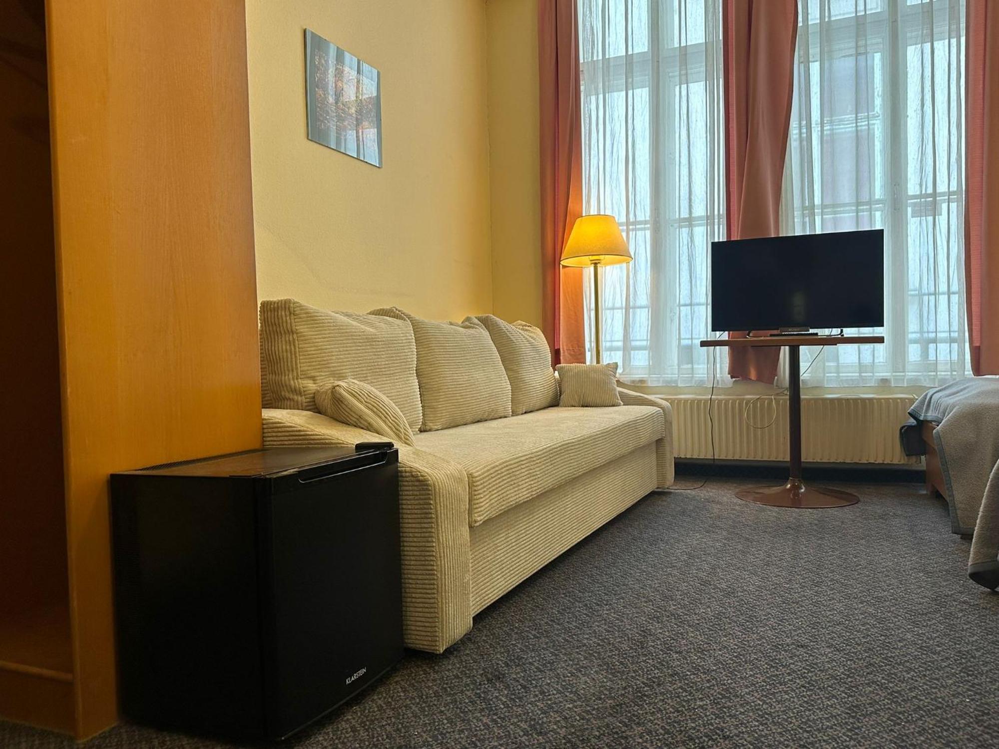 Very Apartments, 5 Min To Center, No Reception Vienna