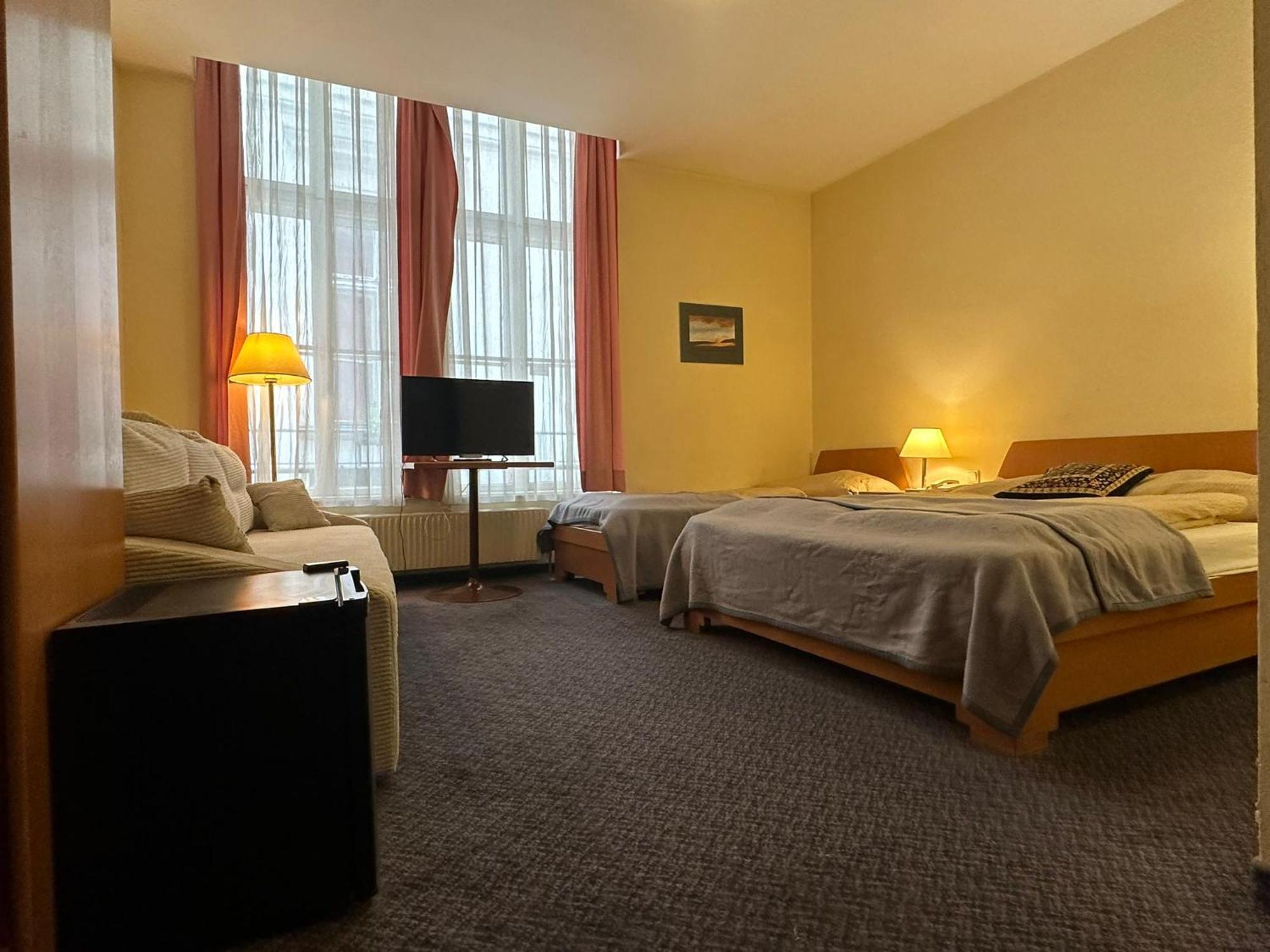 Very Apartments, 5 Min To Center, No Reception Hotel Vienna