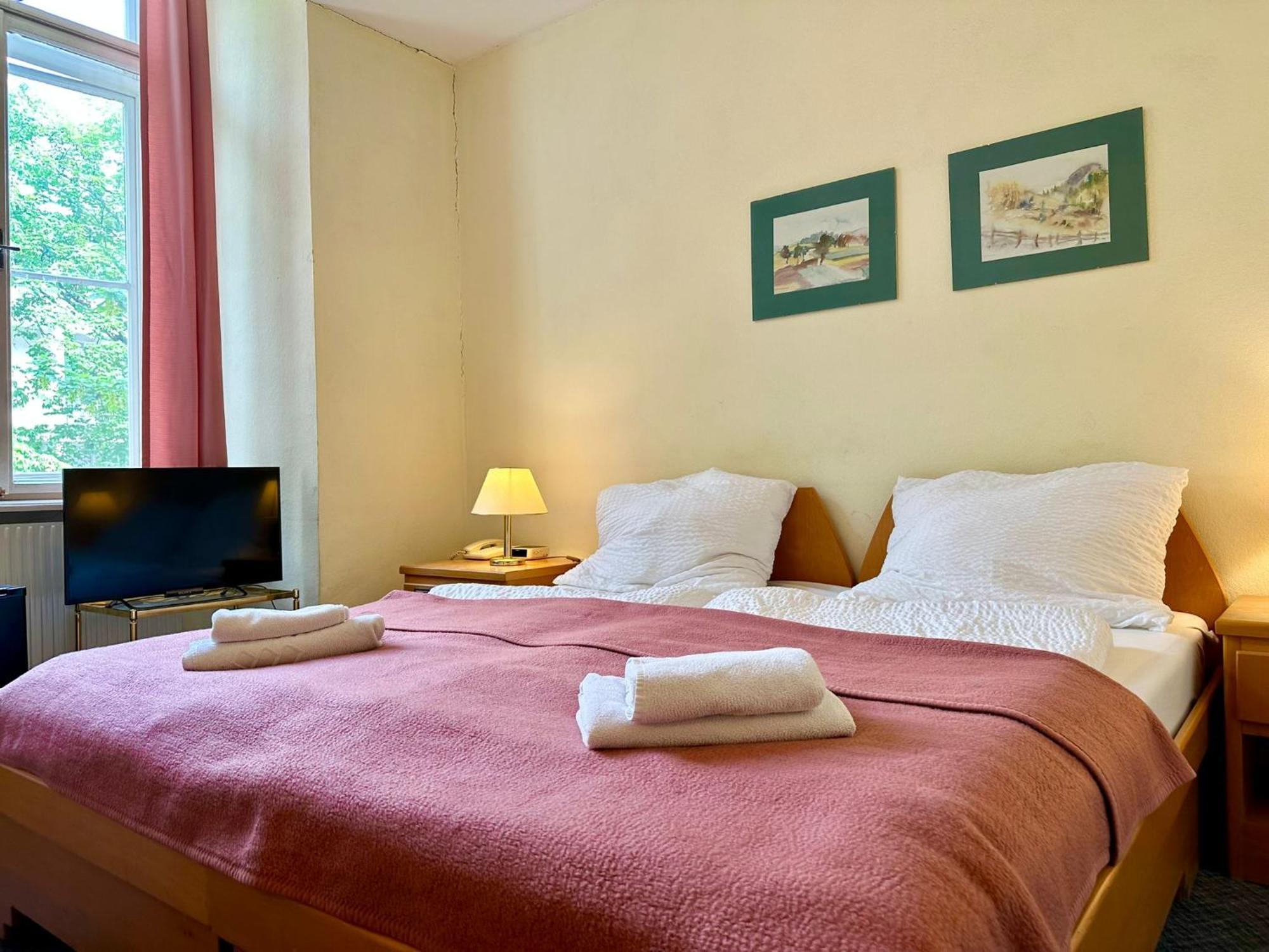 Very Apartments, 5 Min To Center, No Reception 3*
