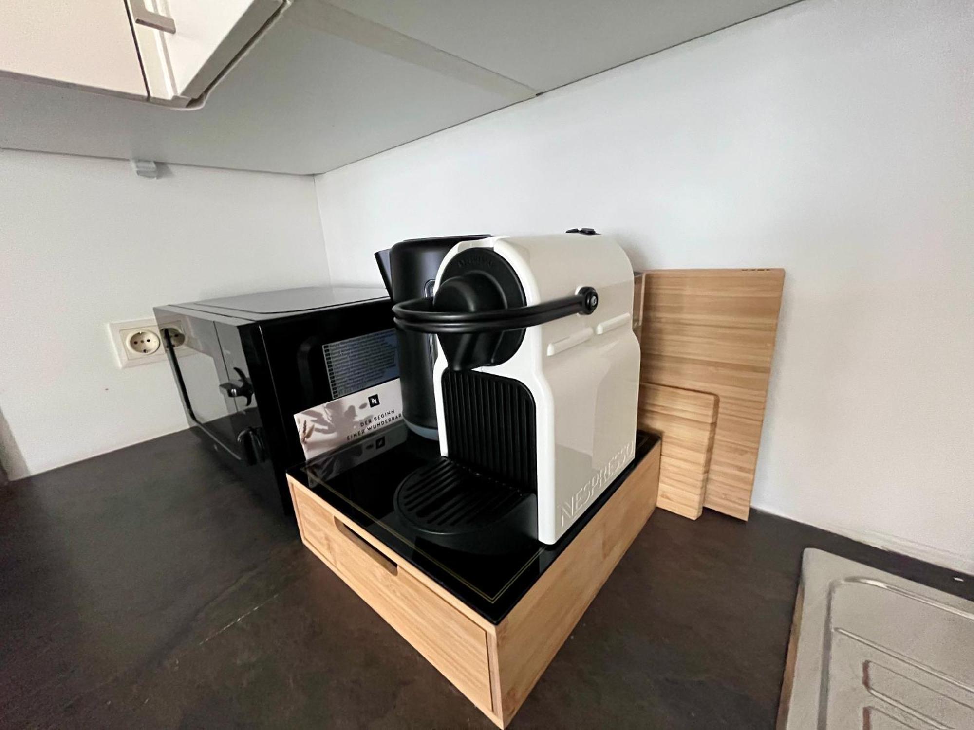 Funky Near Station Free Parking Apartment *