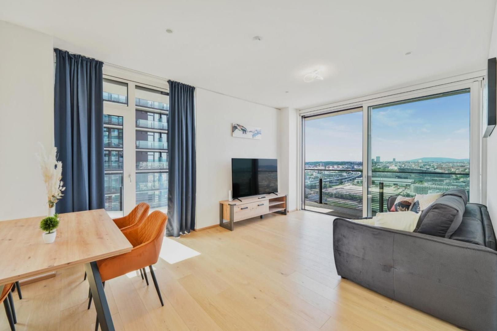 Apartment Luxury Penthouse I Rooftop Pool I Self Check-in Vienna