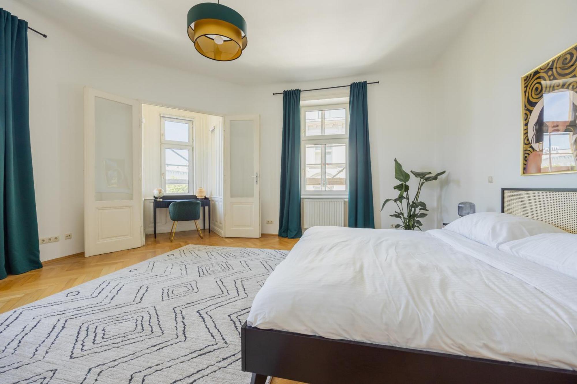 Imperial Apartment *