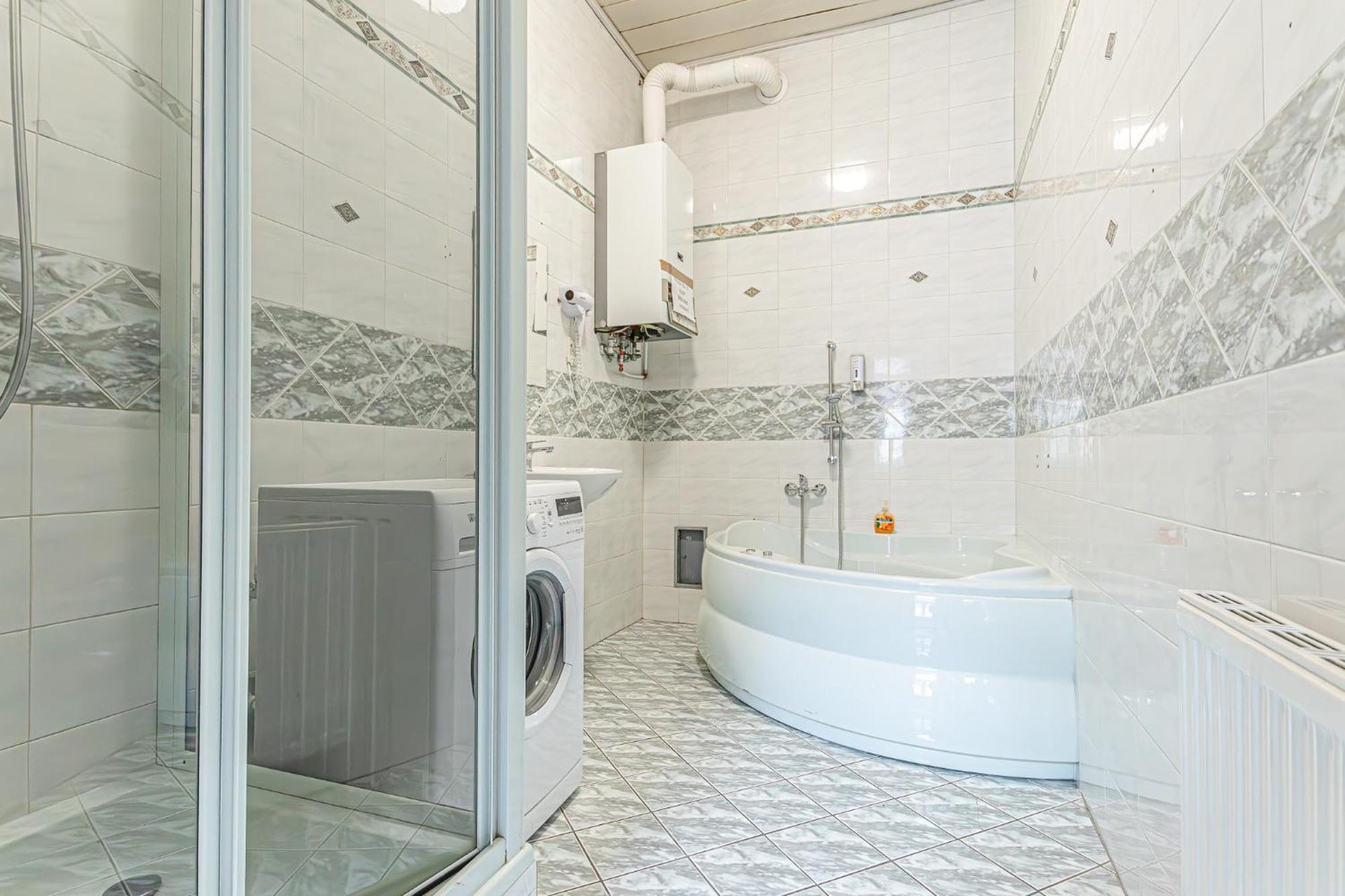 Brilliant 2br Apt. Near Akh-hospital *