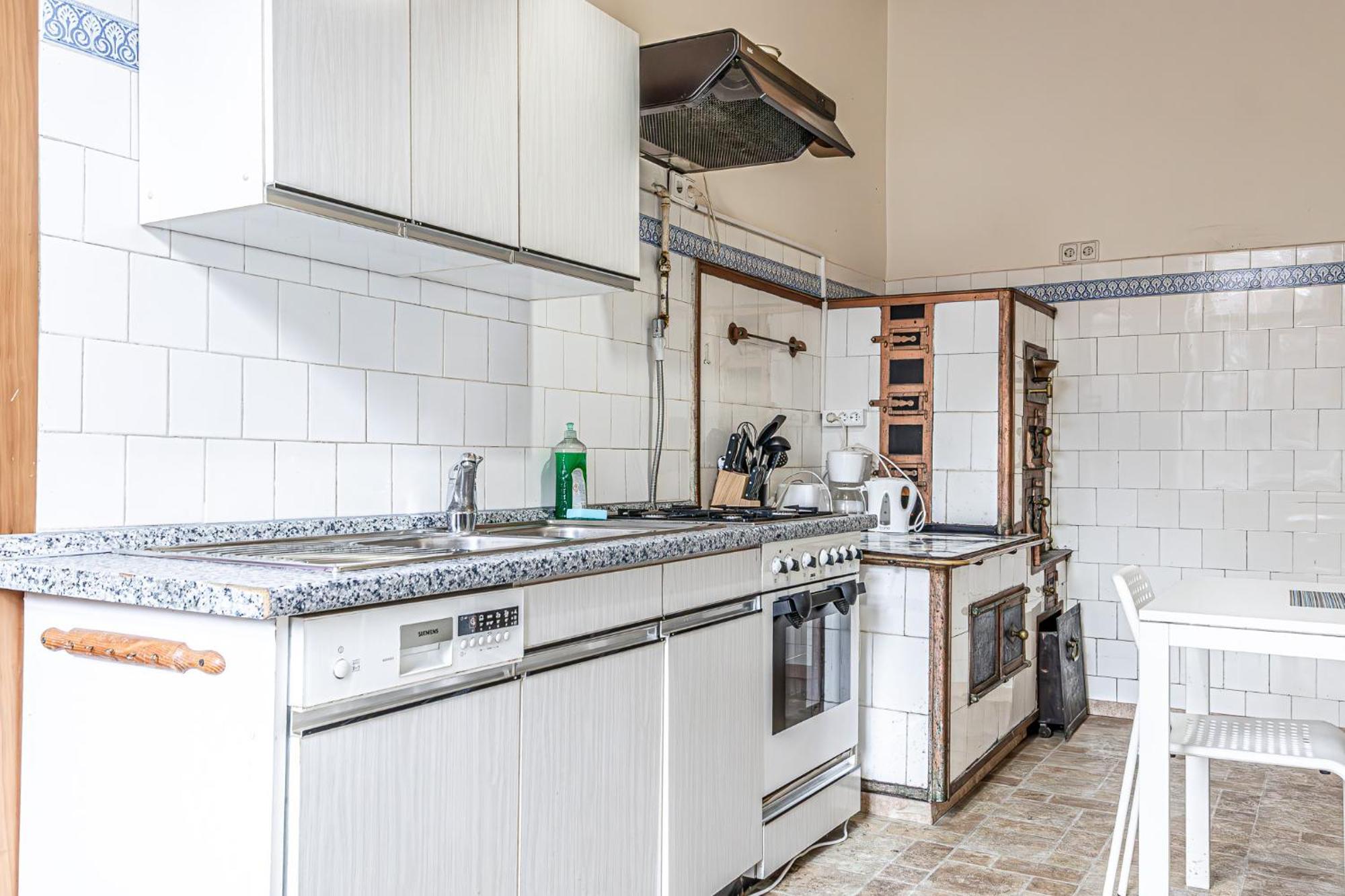 Brilliant 2br Apt. Near Akh-hospital Apartment *