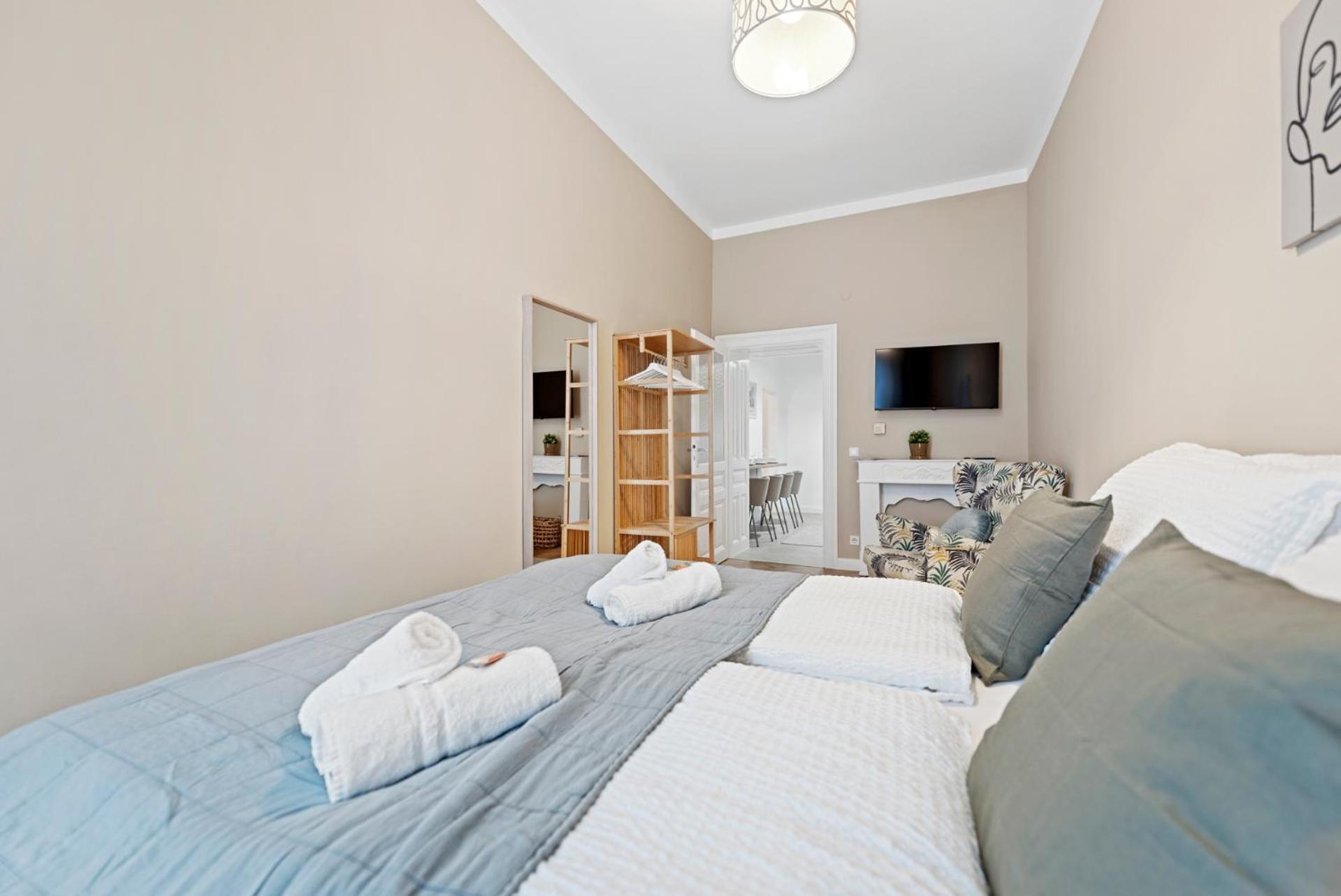 Exclusive 2 Bedroom Vienna