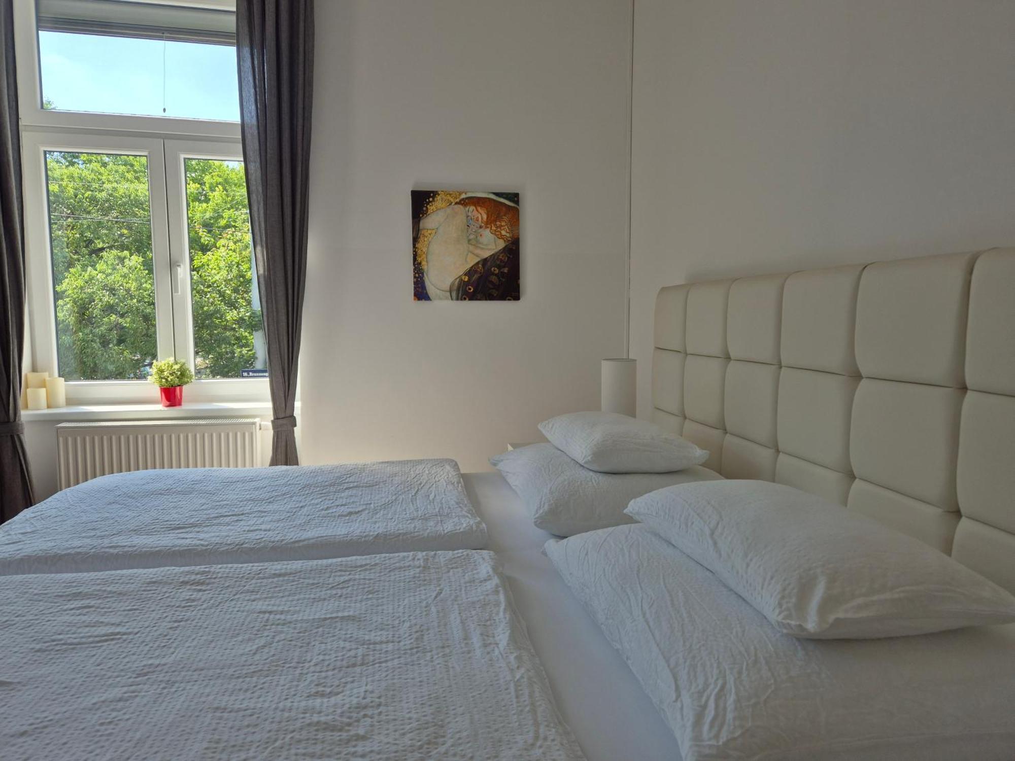Apartment Sweet Dreams
