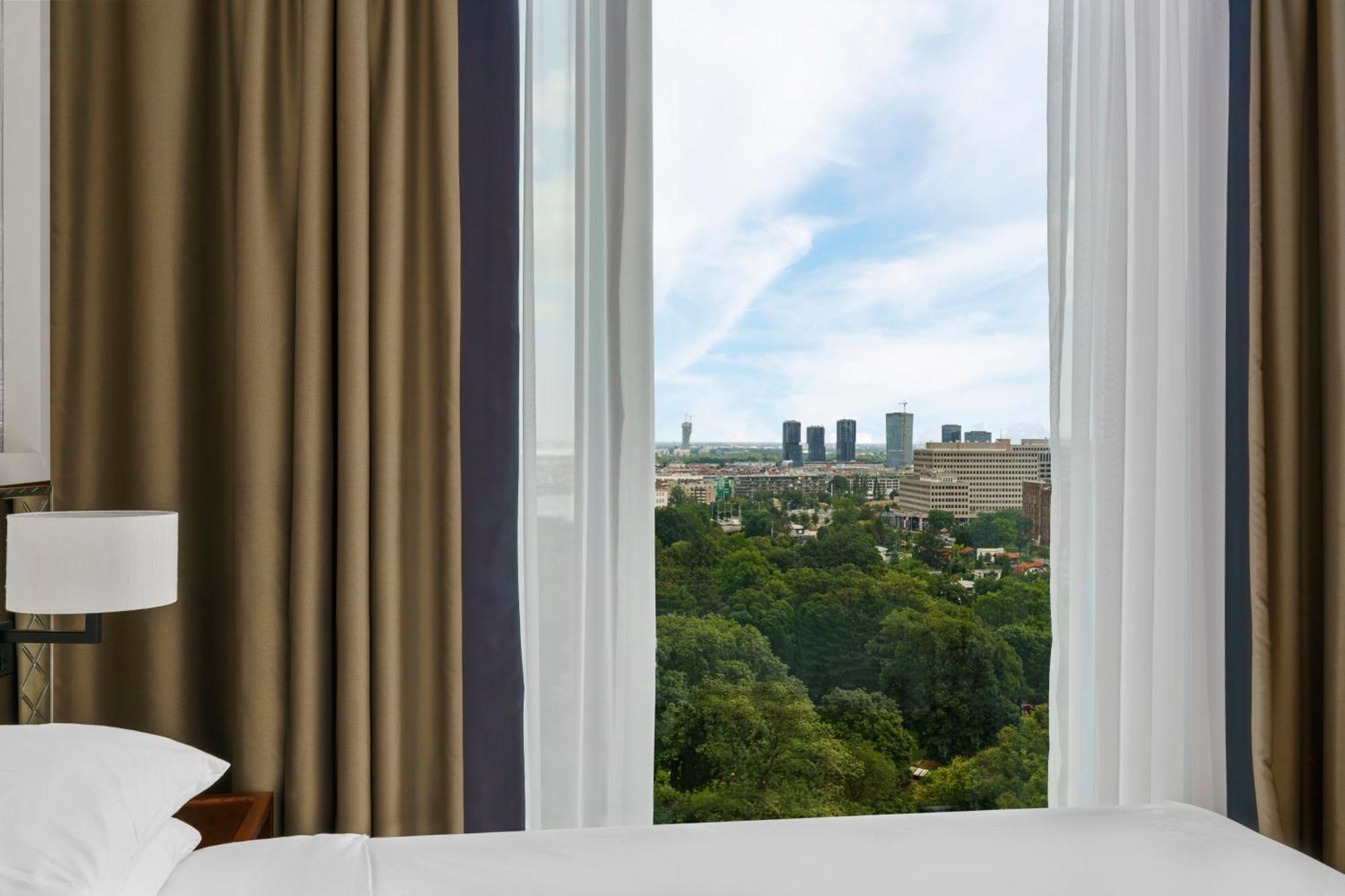 Andaz Am Belvedere, By Hyatt Hotel