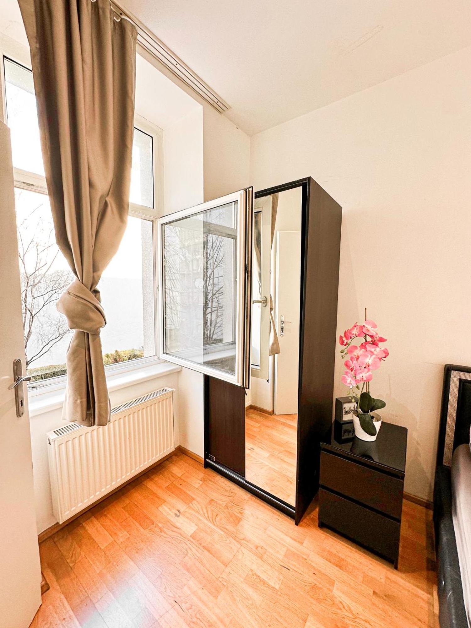 Cozy In Brigittenau Area Mm10 Homestay Vienna