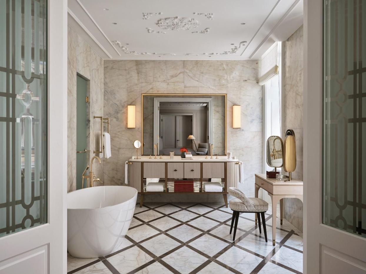 Rosewood 5*