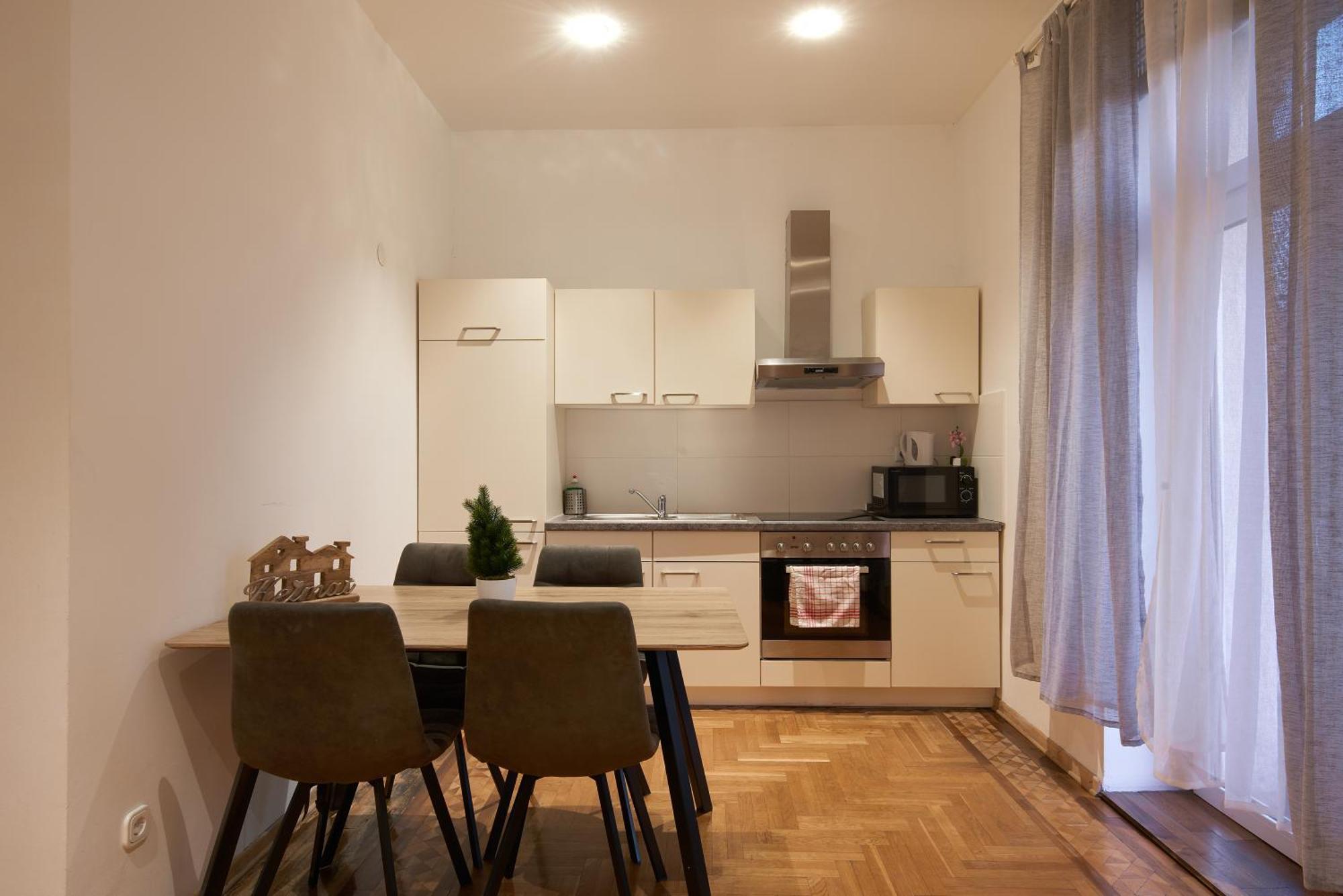 Schoenbrunn Palace Free Parking And 24h Check-in * Vienna