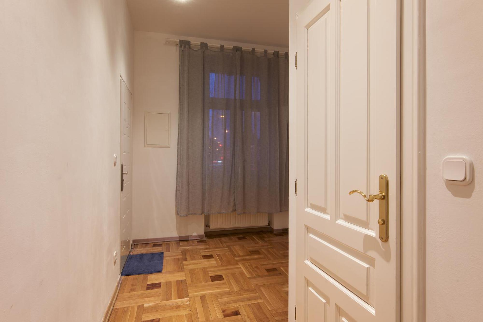 Schoenbrunn Palace Free Parking And 24h Check-in * Vienna