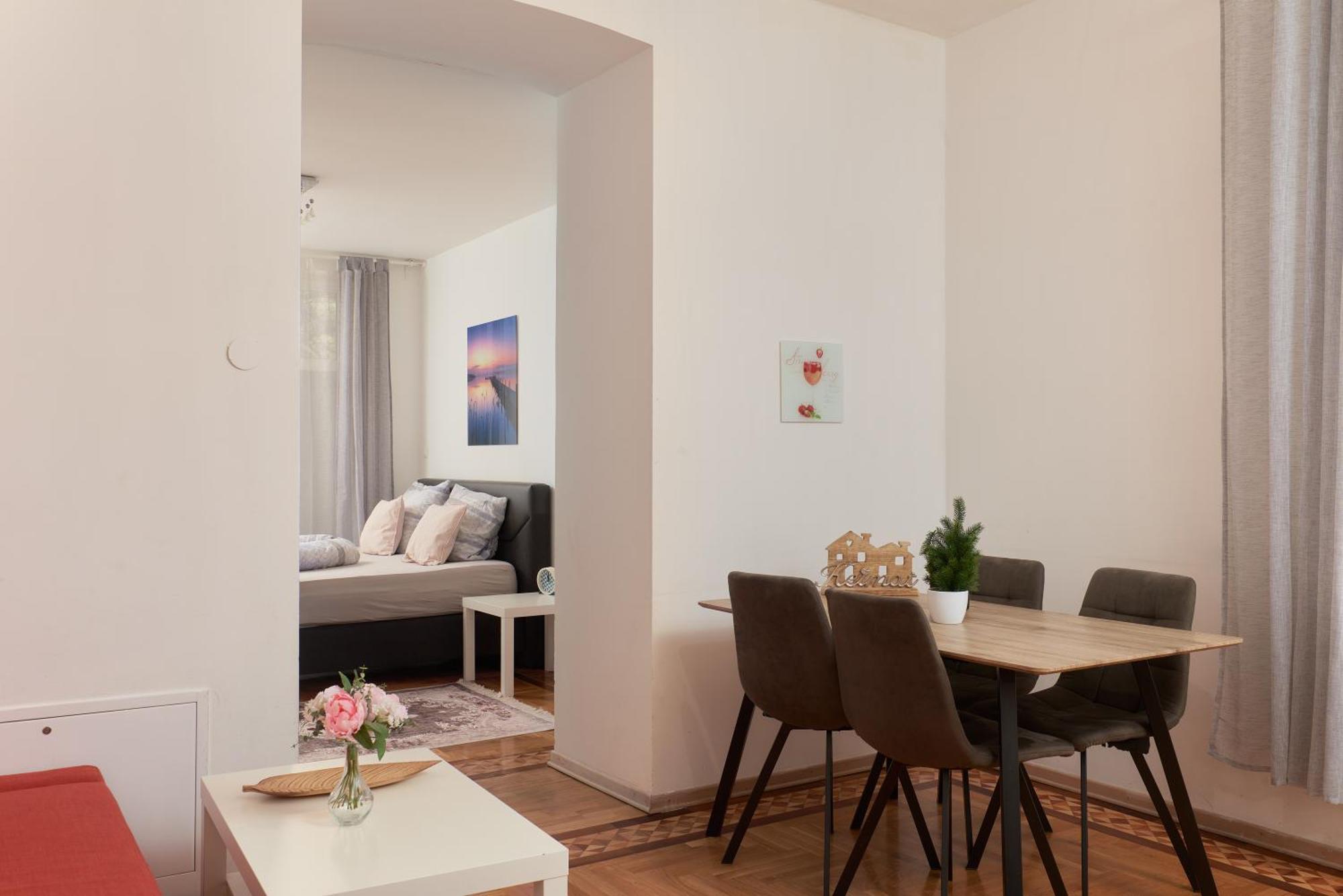 Schoenbrunn Palace Free Parking And 24h Check-in Vienna