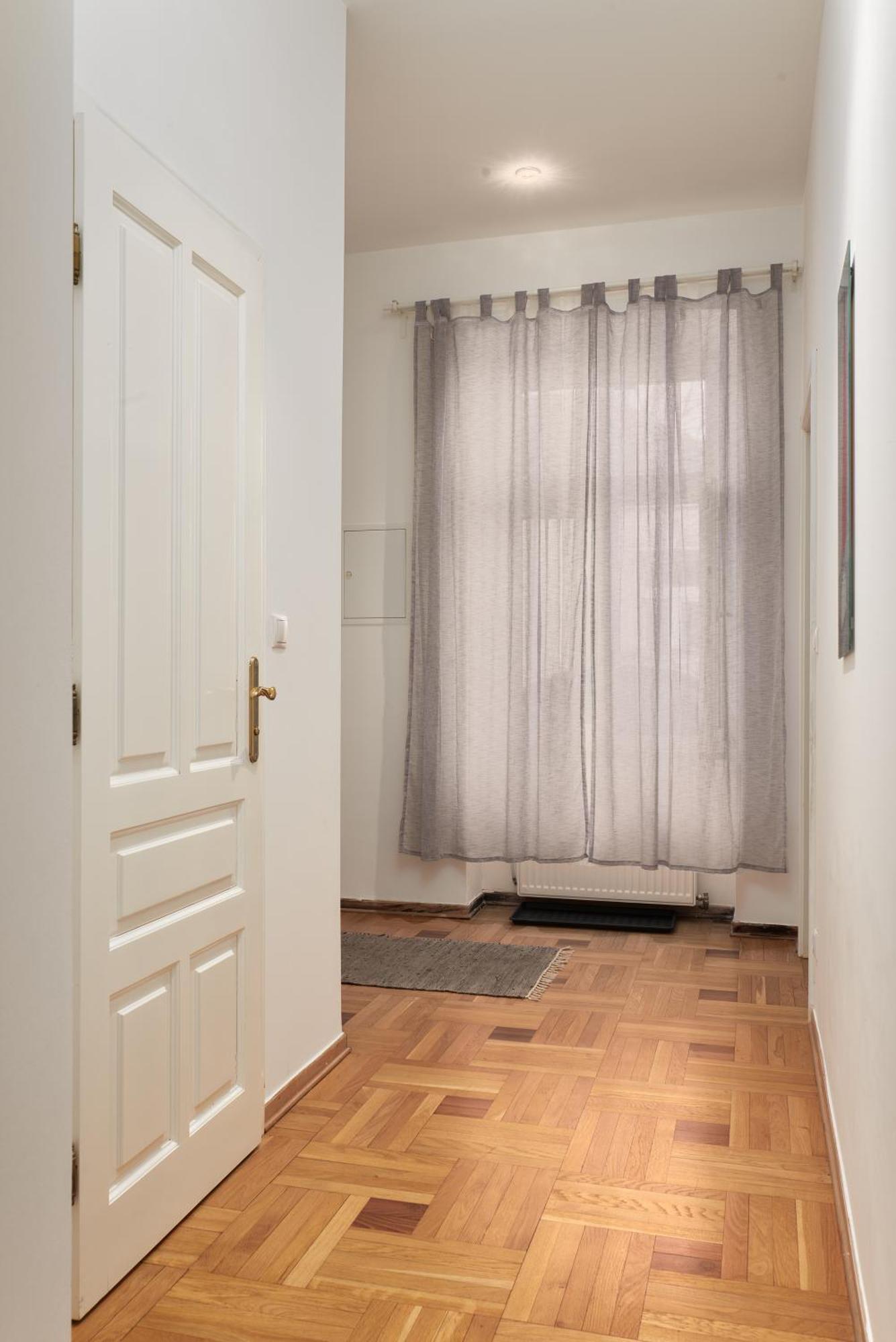 Schoenbrunn Palace Free Parking And 24h Check-in Apartment Vienna