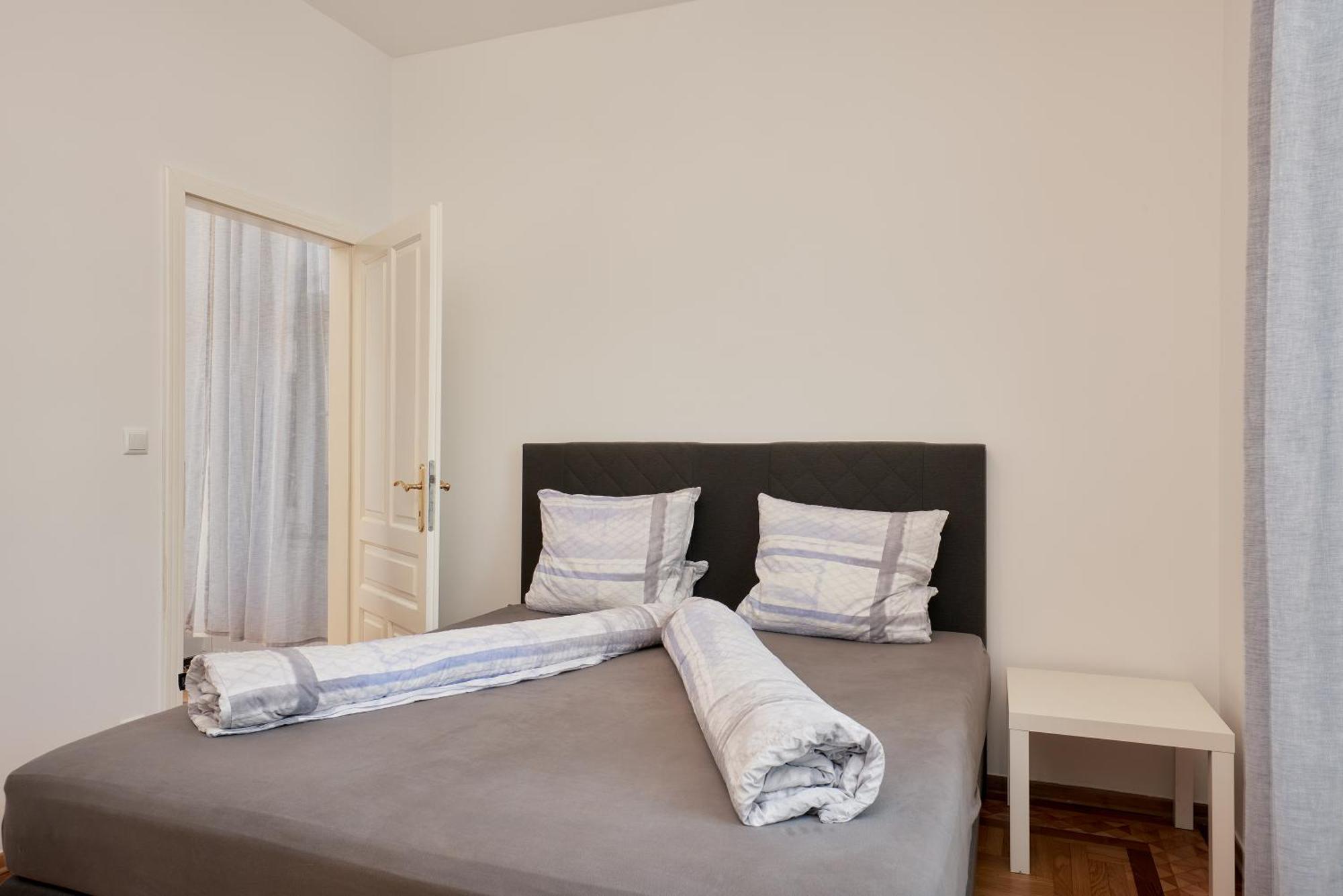 Schoenbrunn Palace Free Parking And 24h Check-in Apartment