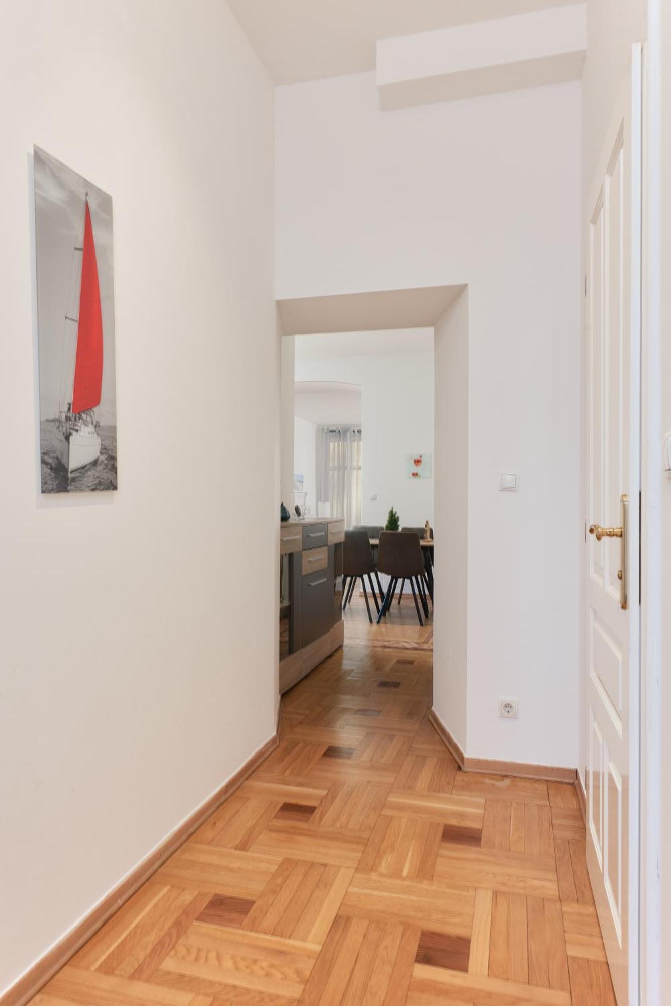 Schoenbrunn Palace Free Parking And 24h Check-in Apartment *