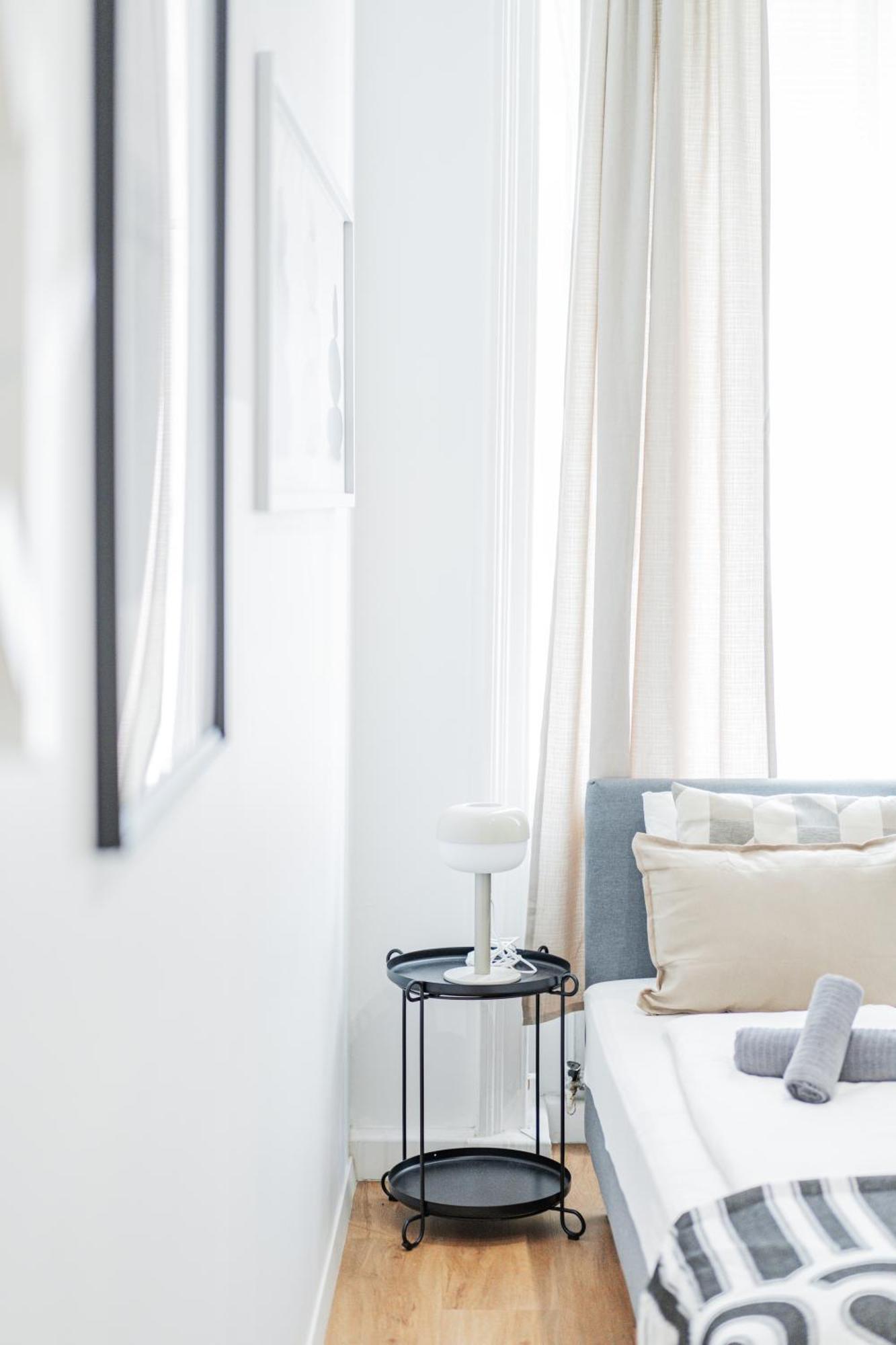 Nice Central City Room