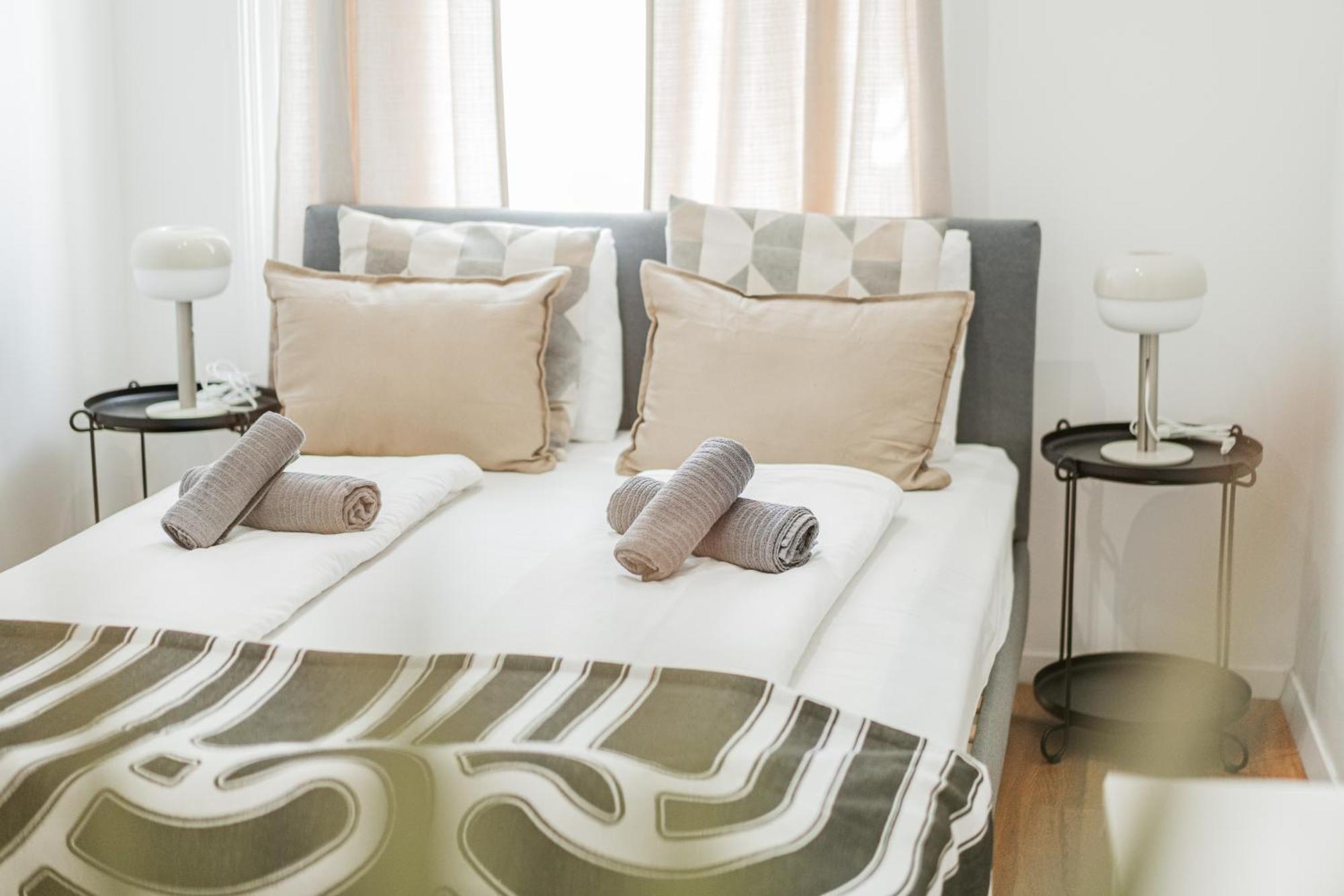 Nice Central City Room *