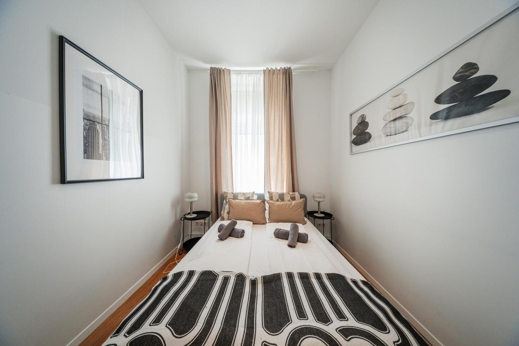 Albergue Nice Central City Room