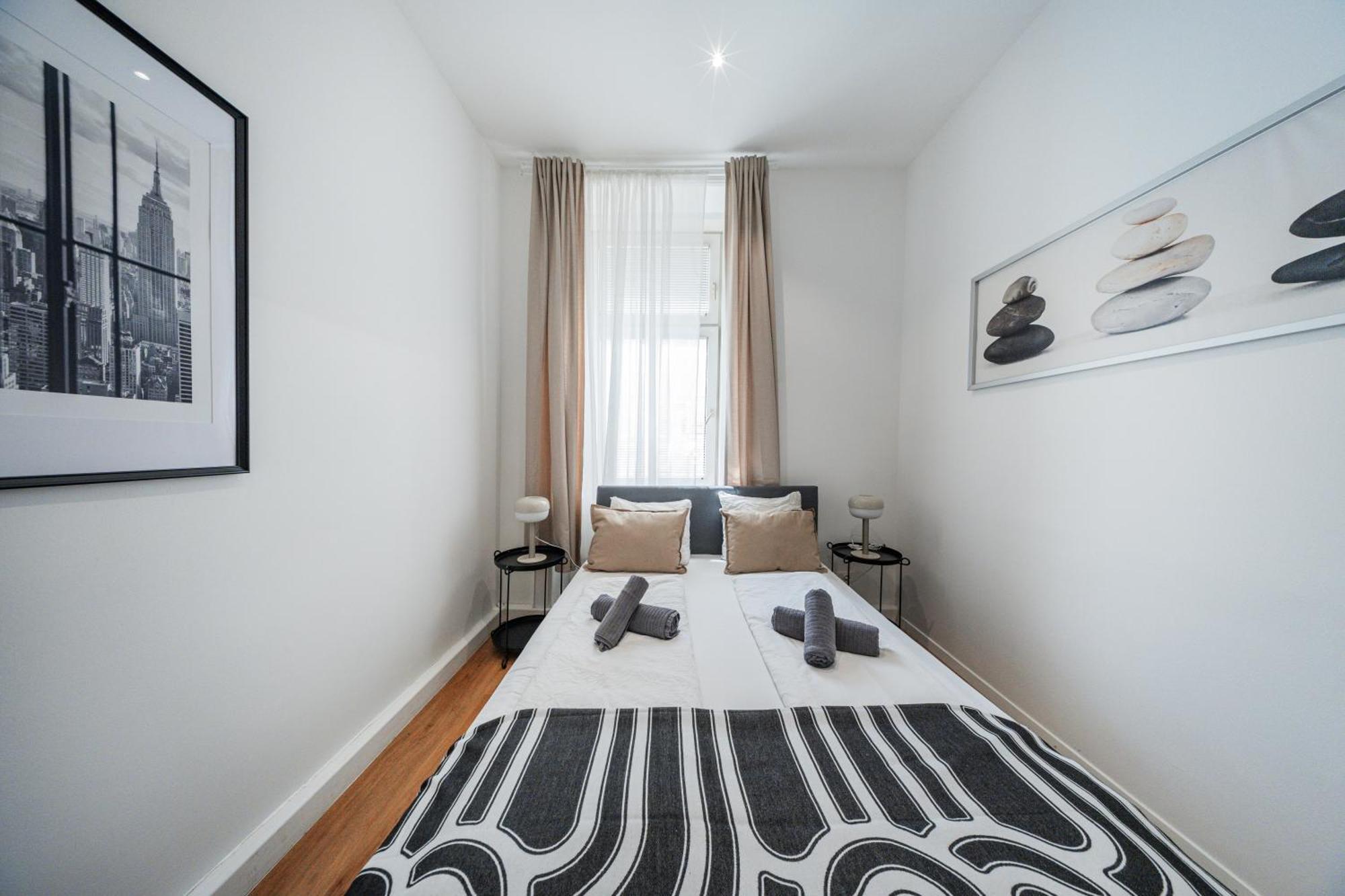 Albergue Nice Central City Room