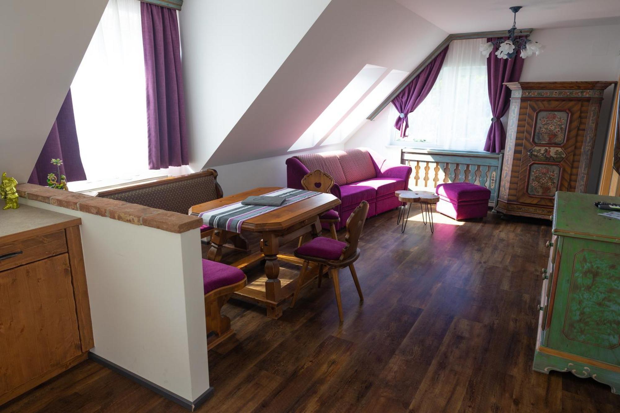 Haus Sanz 3*
