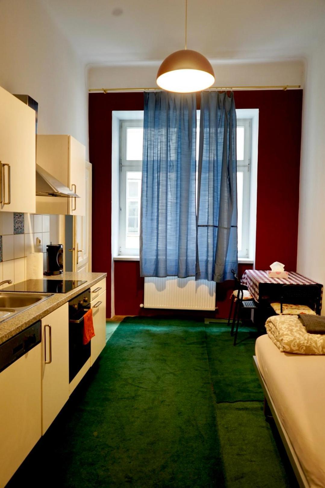 Volkstheater Apartment.