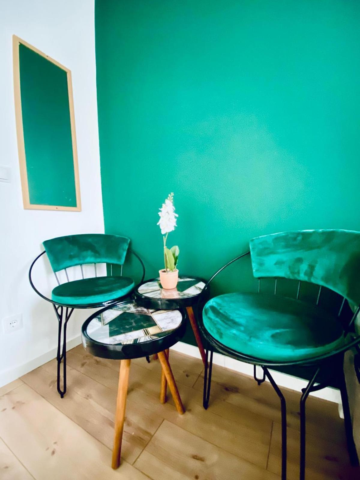 Apartment 8 Fully Equipped Studio Apt W Terrace Margareten