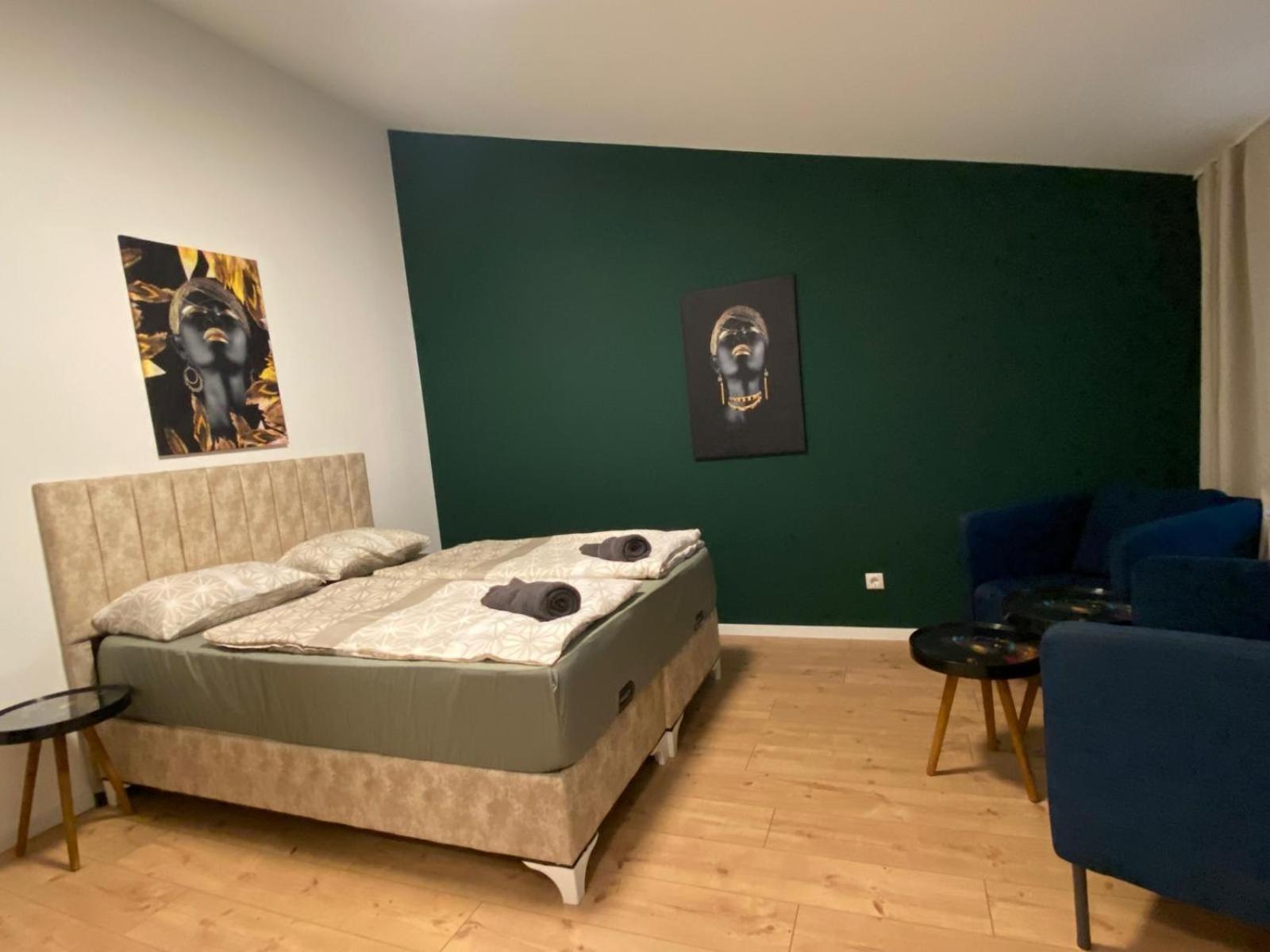 Apartment 8 Fully Equipped Studio Apt W Terrace Margareten *