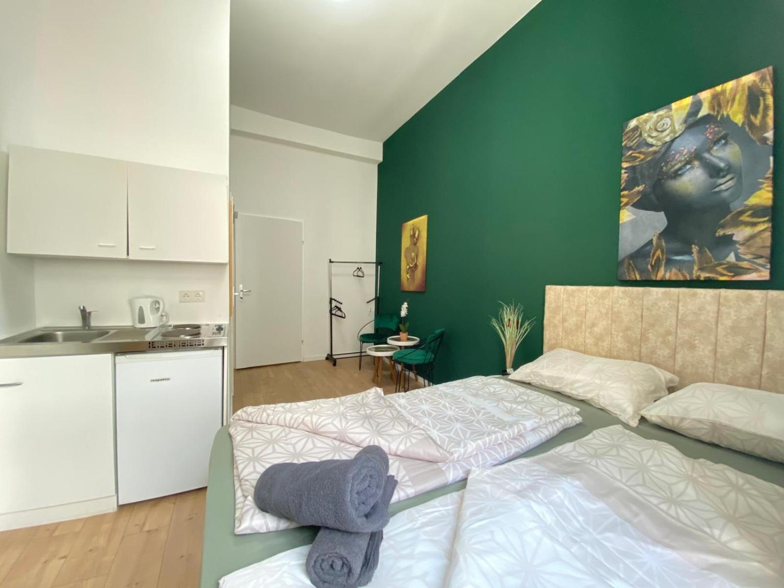 8 Fully Equipped Studio Apt W Terrace Margareten Vienna