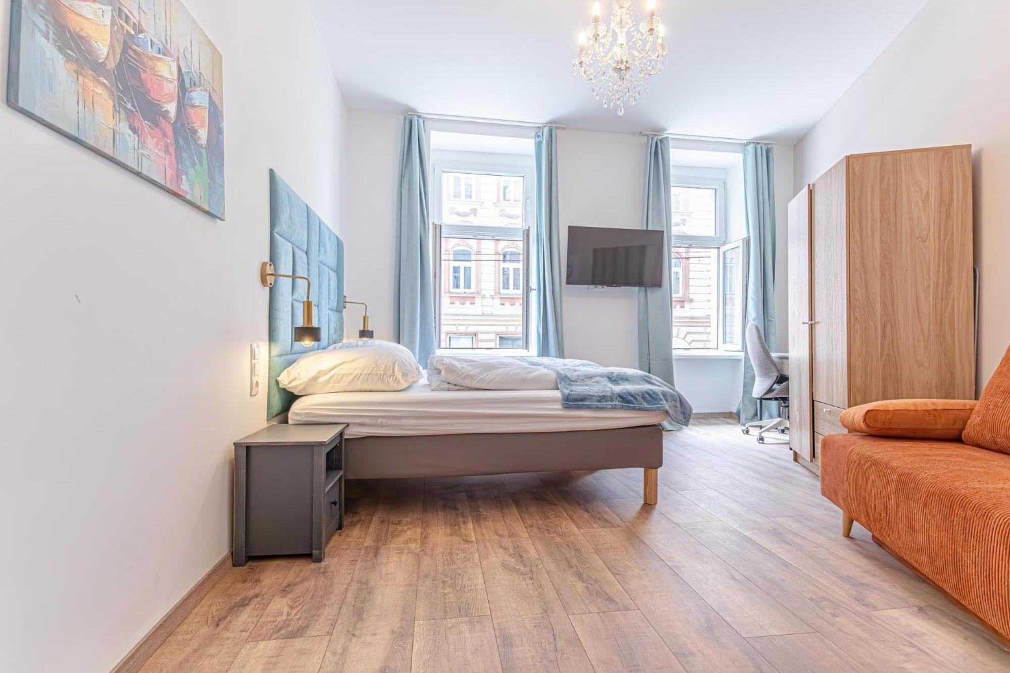 Apartment Cost Effective Life 1br In Classic Building