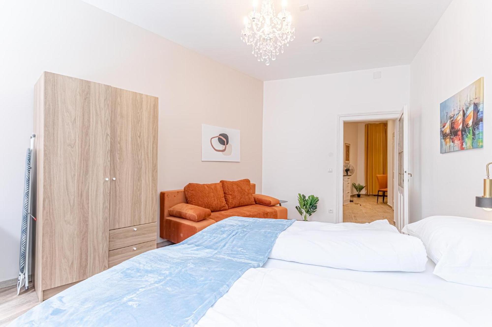 Cost Effective Life 1br In Classic Building Vienna
