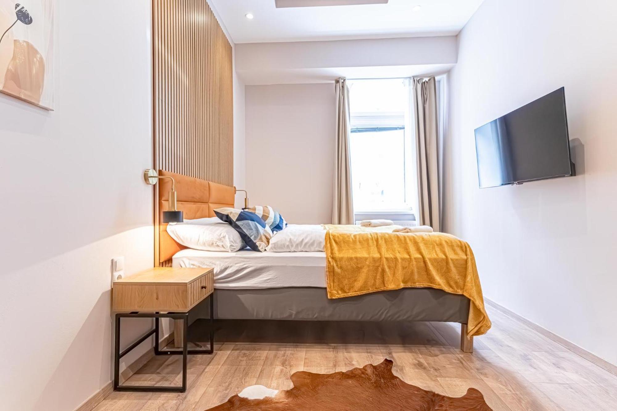 Wiener Stadthalle Boutique - Ideal For Couples Apartment